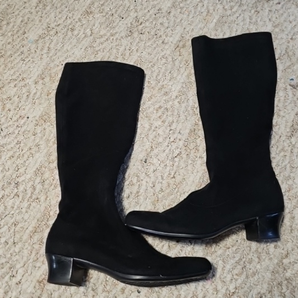 Munro American Boots Knee High Brown Stretch Faux Suede Pull On Low Heel Sz 8.5